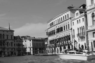 Blick auf die Geb�due bei der Grand Canal Tour
